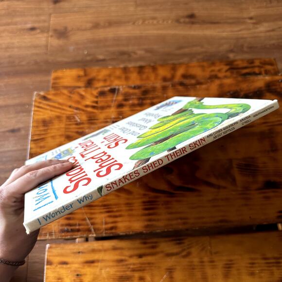 Vtg I Wonder Why Snakes Shed Their Skin & Other Questions About Reptiles Book - Picture 7 of 7